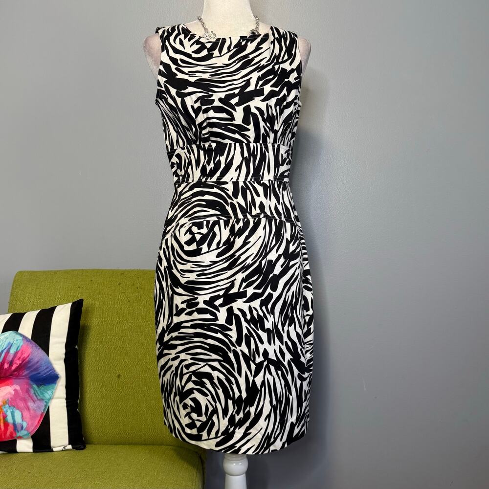 Calvin Klein Black White Swirl Sleeveless Sheath Dress 6 Cocktail Work